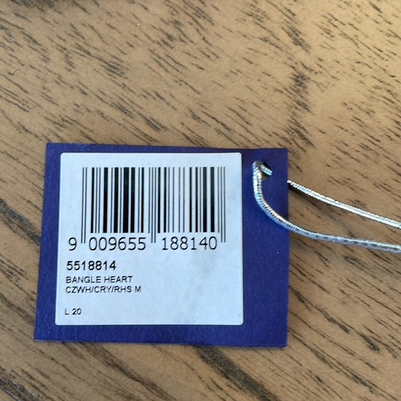 Swarovski Mesmera Attract Bangle - Picture 6 of 9